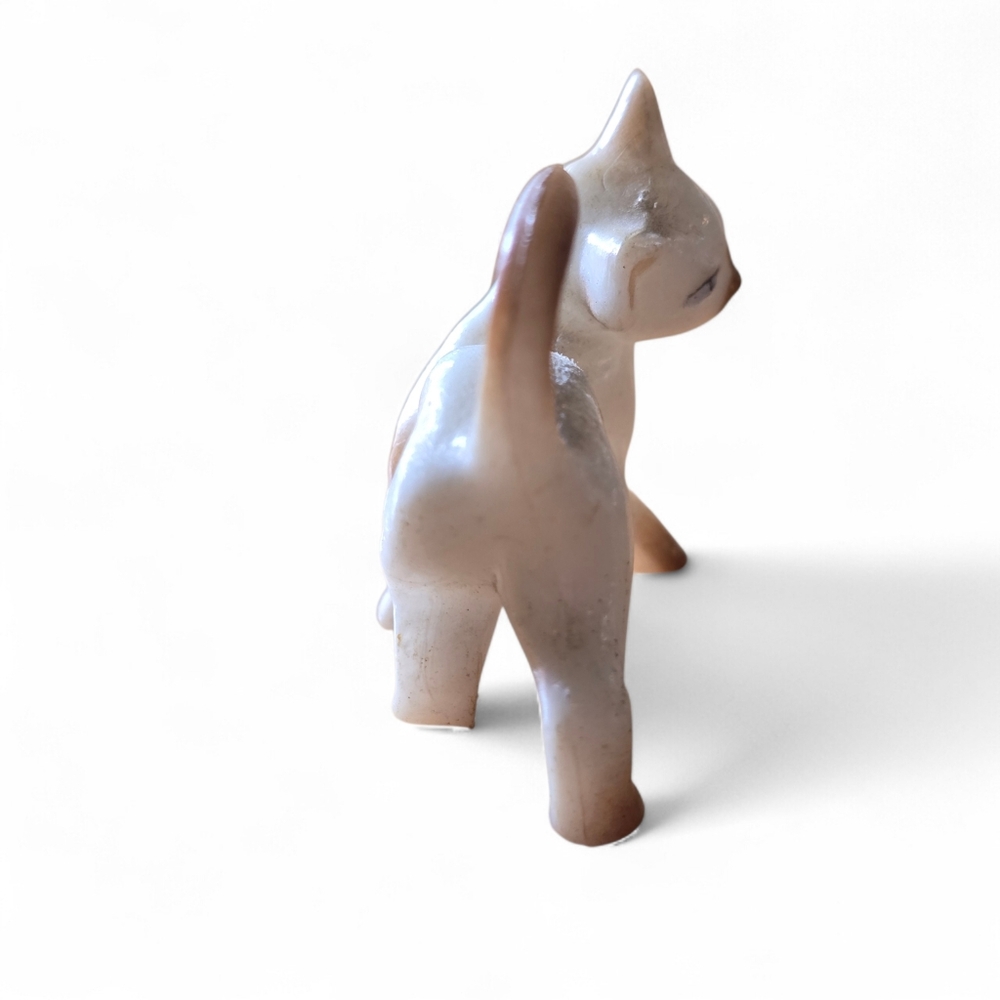 Vintage Hong Kong Mini Cat Figurines Set Cottagecore Kitten Family Decor - Picture 6 of 7